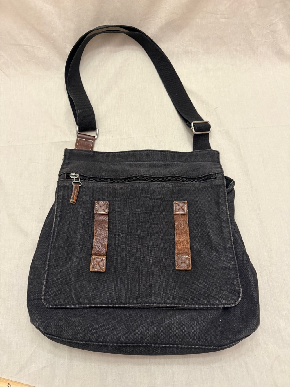 Banana Republic Black Canvas Messenger Bag with Brown Accents - Picture 2 of 8